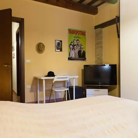 Intera Casa Da Sofia, In Pieno Centro Storico.